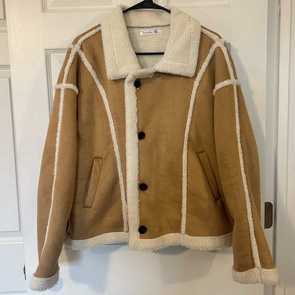 89th & Madison Tan and Cream Shearling Jacket